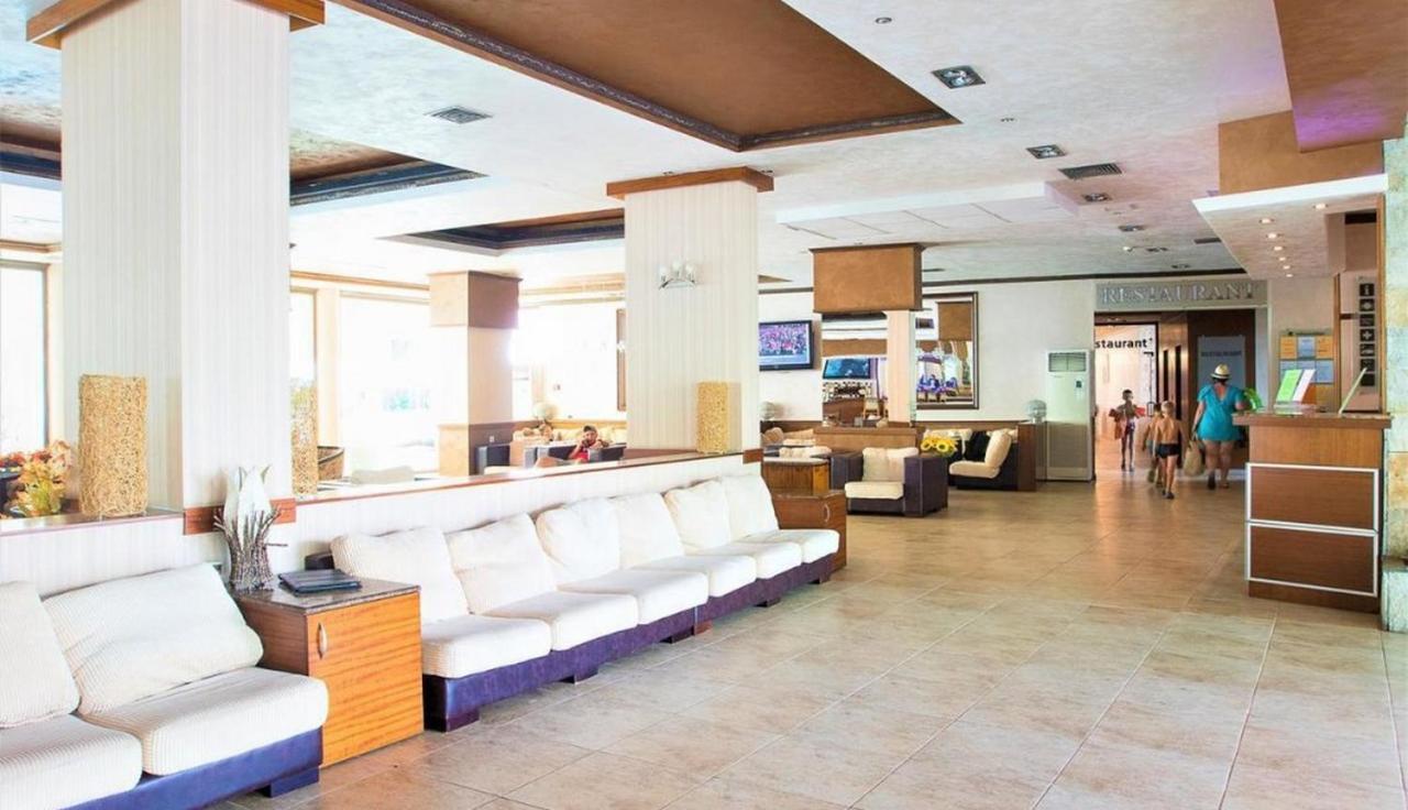 Grenada - Menada Apartments Słoneczny Brzeg Zewnętrze zdjęcie